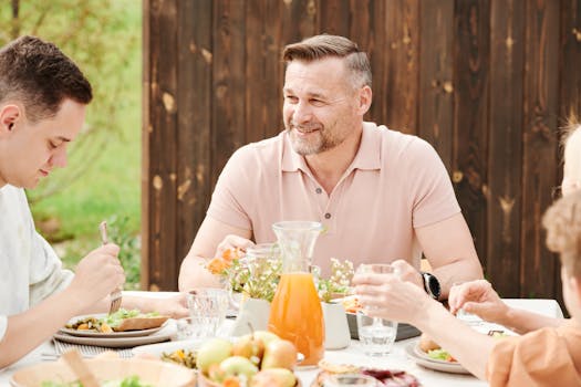 family discussion around the dinner table